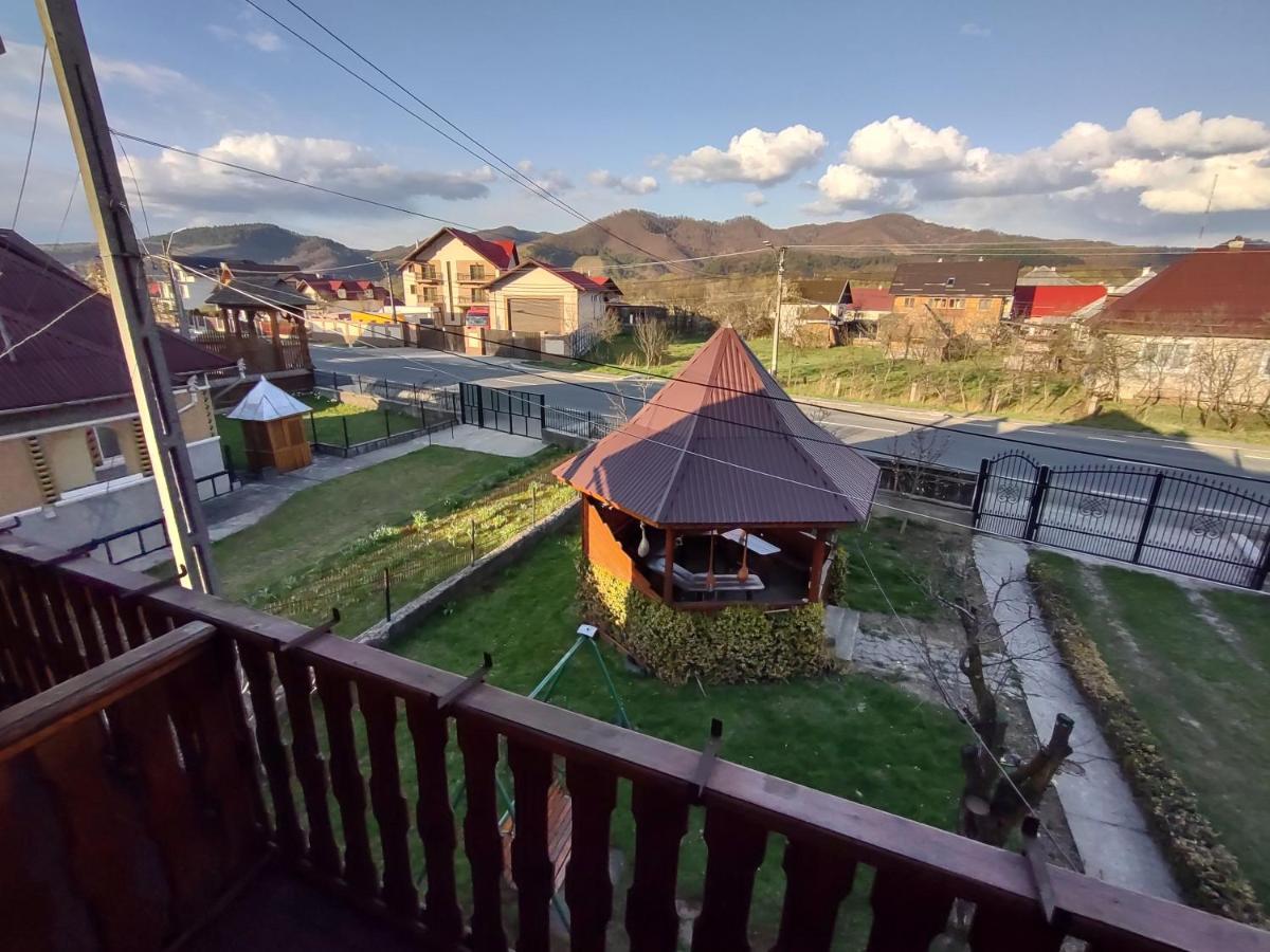 Pensiunea Ghita Vasile Vadu Izei Extérieur photo